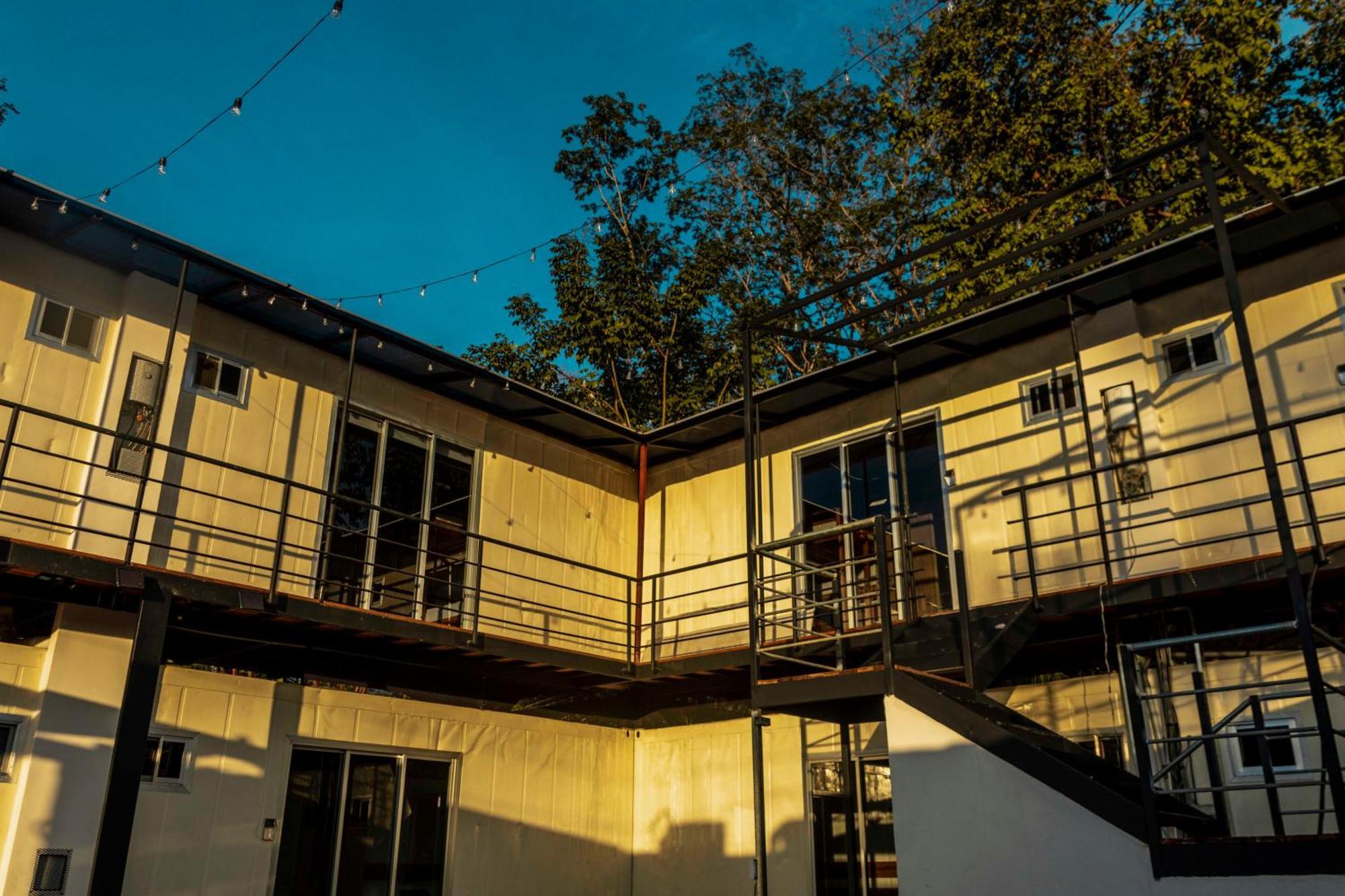 Emi'S Place Container Living Увита Екстериор снимка