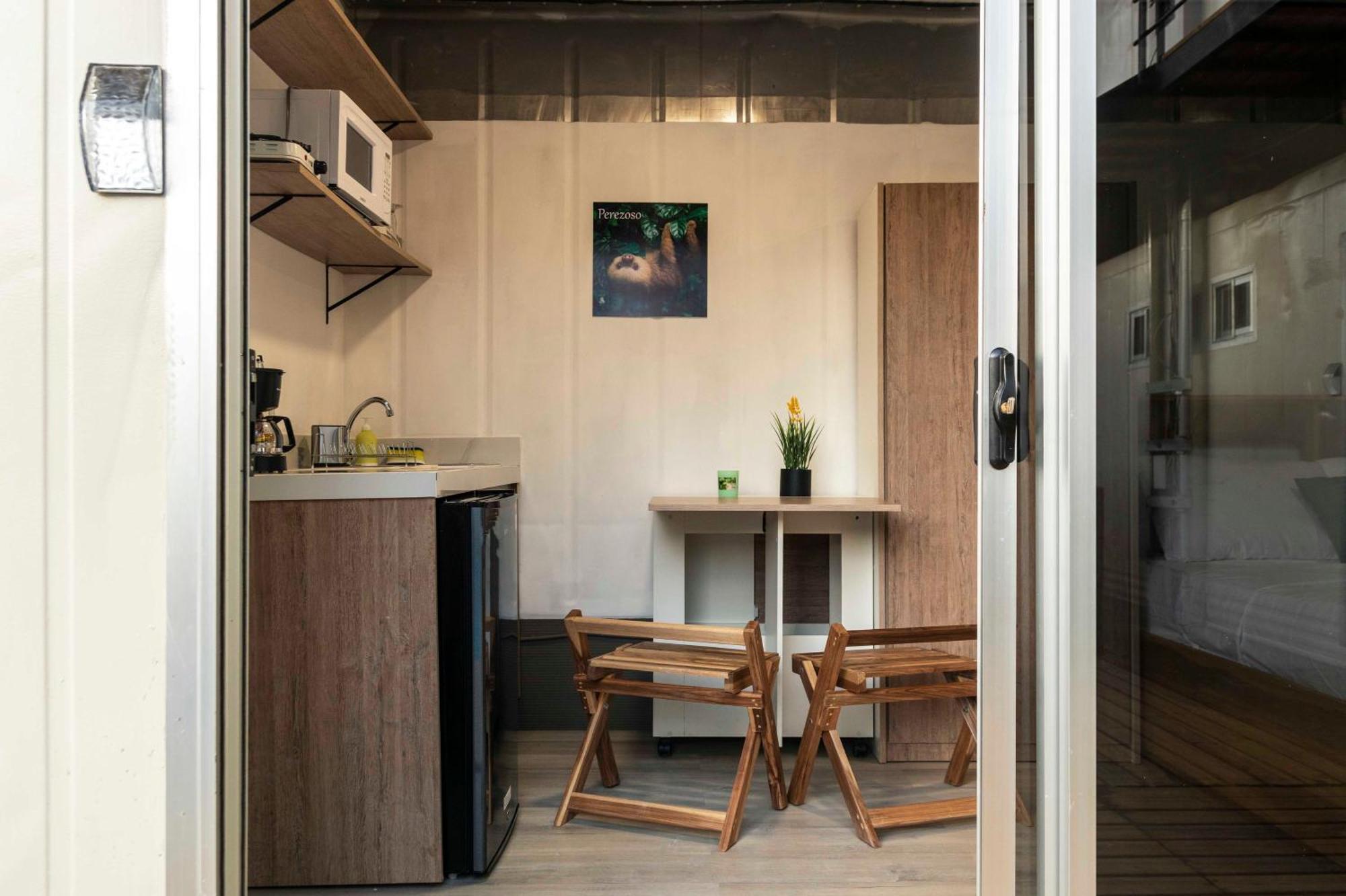 Emi'S Place Container Living Увита Екстериор снимка